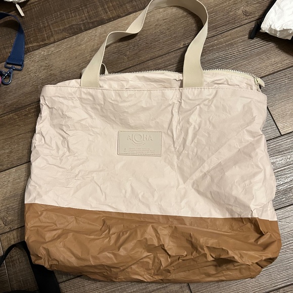 Aloha collection day tripper dipped dune/tan/brown NWOT - Picture 1 of 2